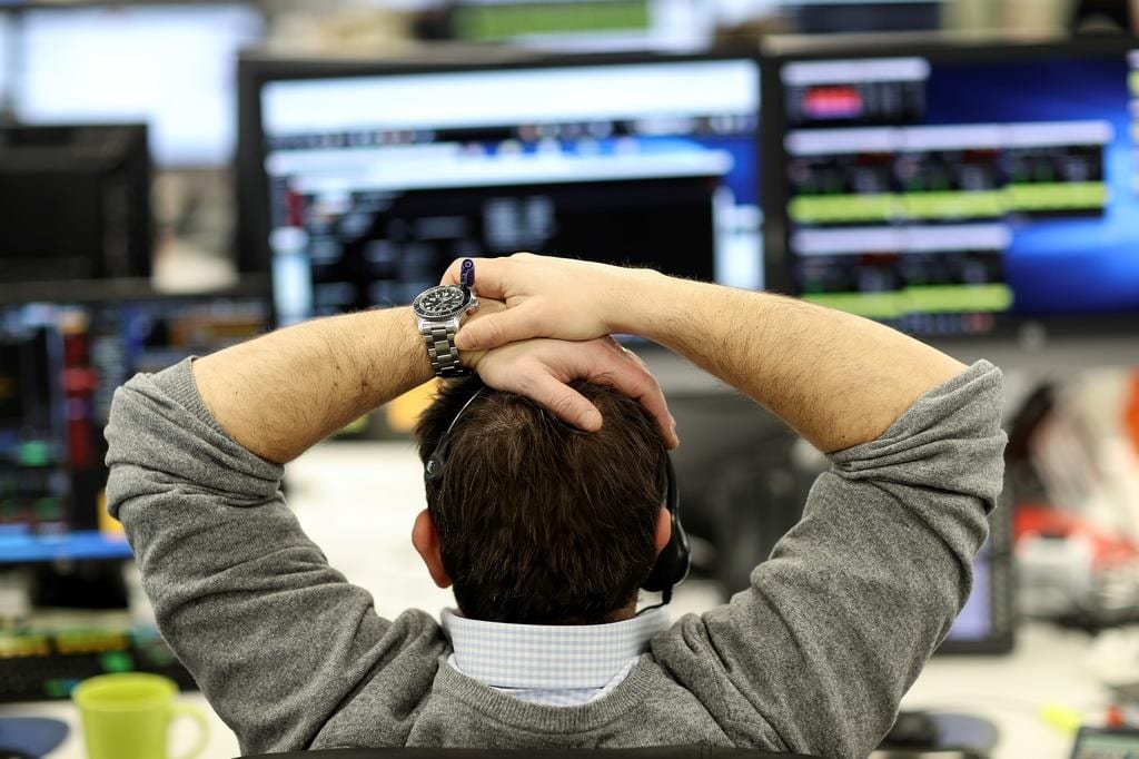 Morning Call: Mercados amanhecem com baixas