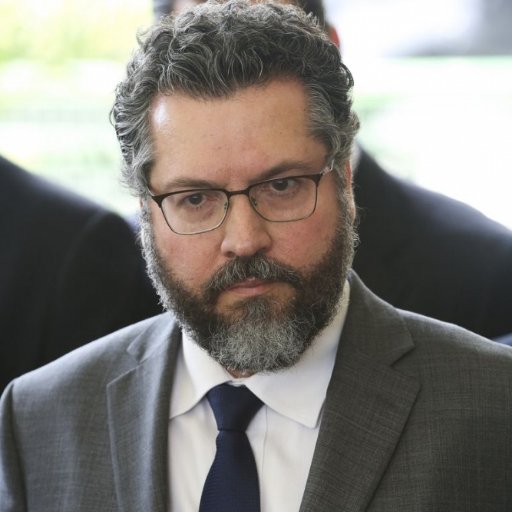 Ministro Ernesto Araújo informa a suspensão do Brasil da Celac