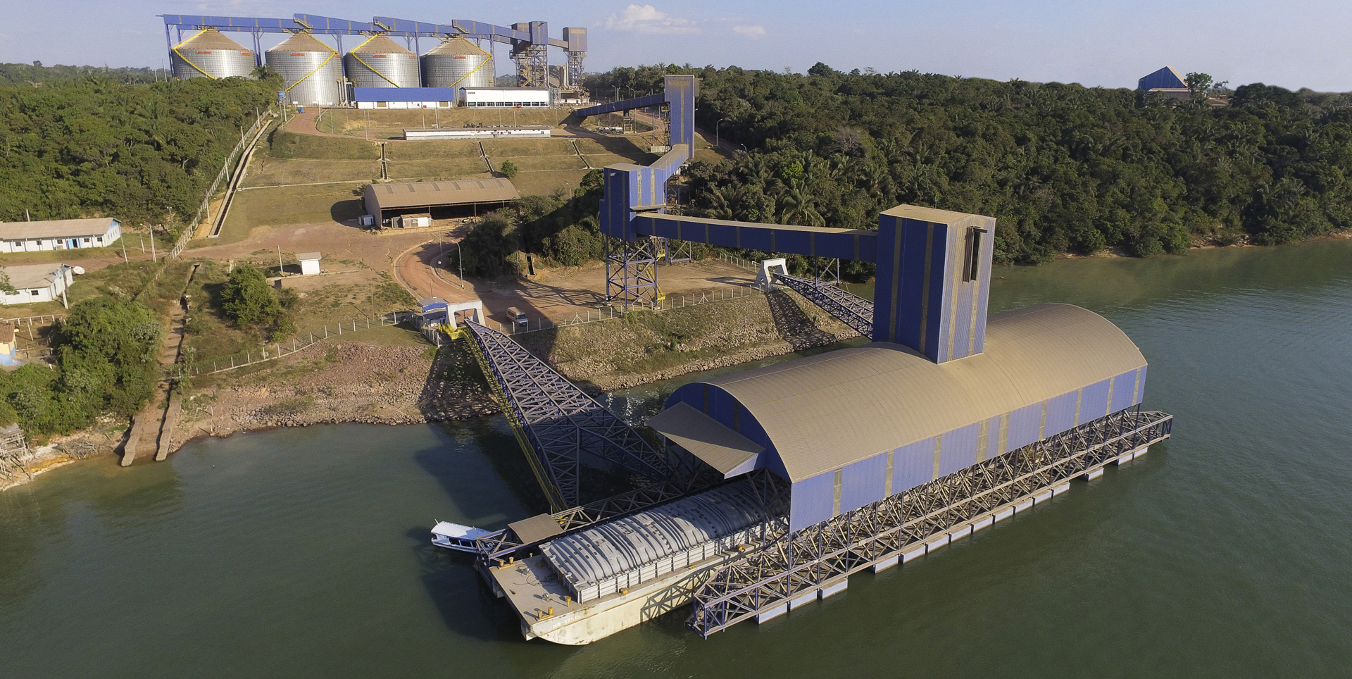 Hidrovias do Brasil (HBSA): subsidiária Portuária Santos arrenda área no porto de Santos (SP)