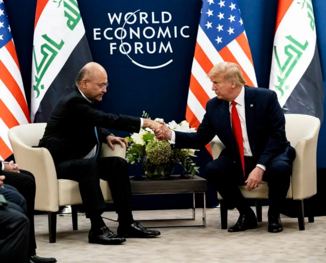 Reunião em Davos faz Iraque recuar e permitir presença de tropas norte-americanas no país