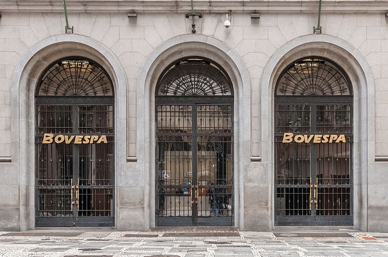 B3 (B3SA3): volume financeiro diário aumenta 104%, para R$ 32,4 bi