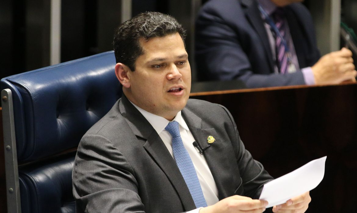 Reforma tributária é “improrrogável”, diz Alcolumbre