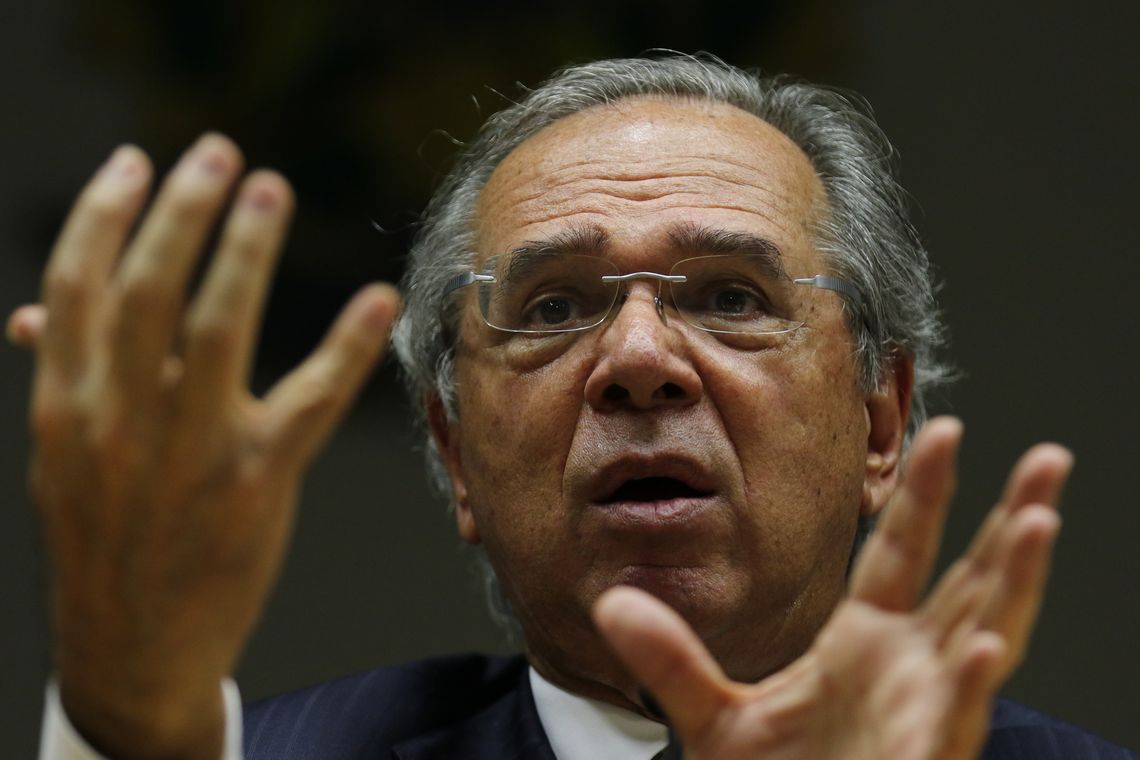 Congresso aprova uma a cada três propostas de Guedes, afirma a Folha