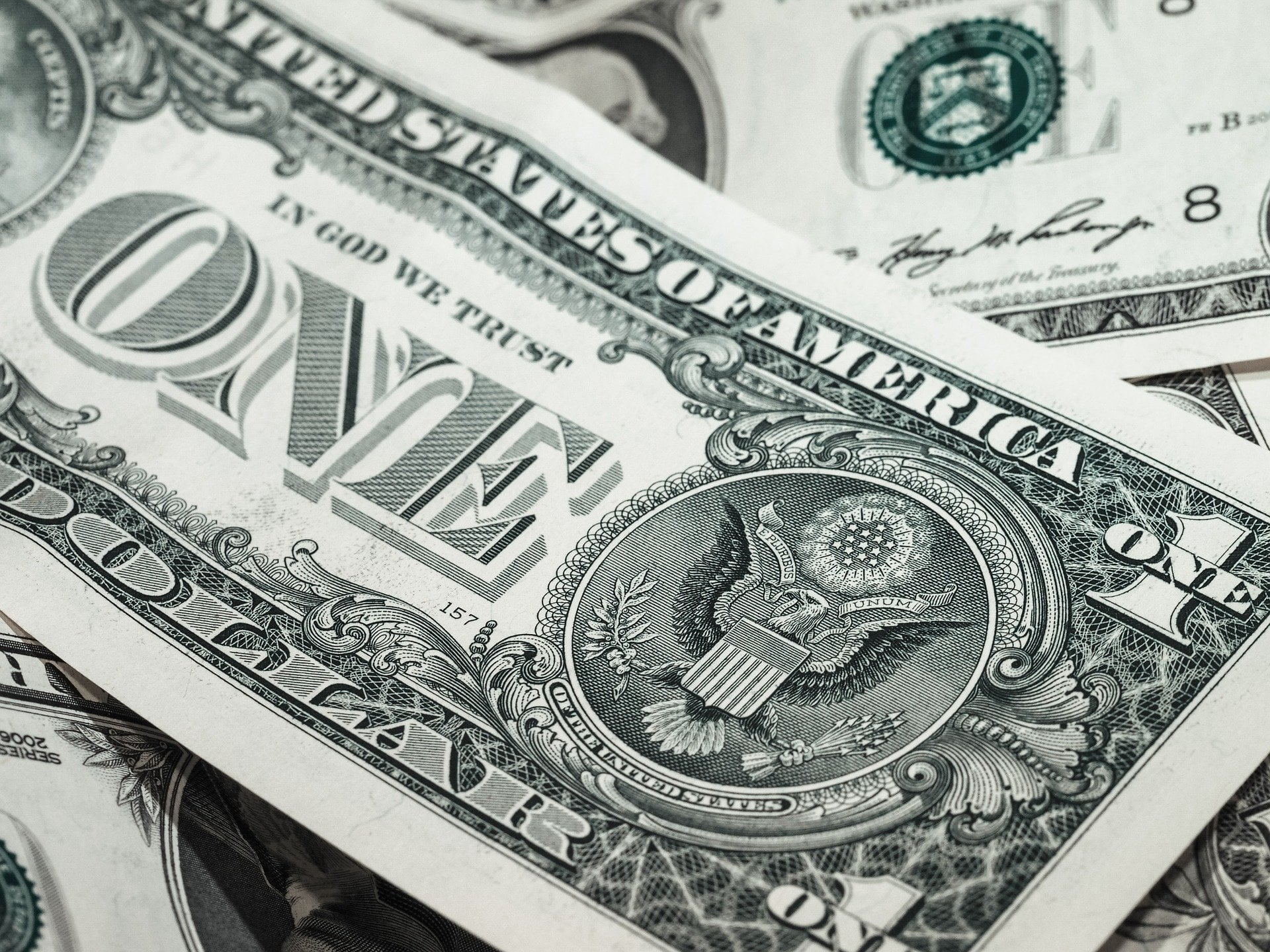 Dólar comercial recua 2,28% e fecha o dia cotado a R$ 5,09