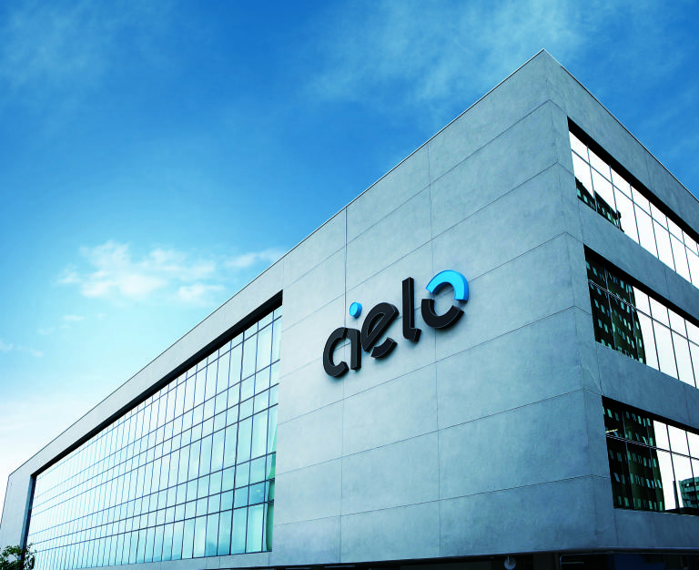 Cielo (CIEL3) tem alteração acionária; Localiza (RENT3) antecipa JCP