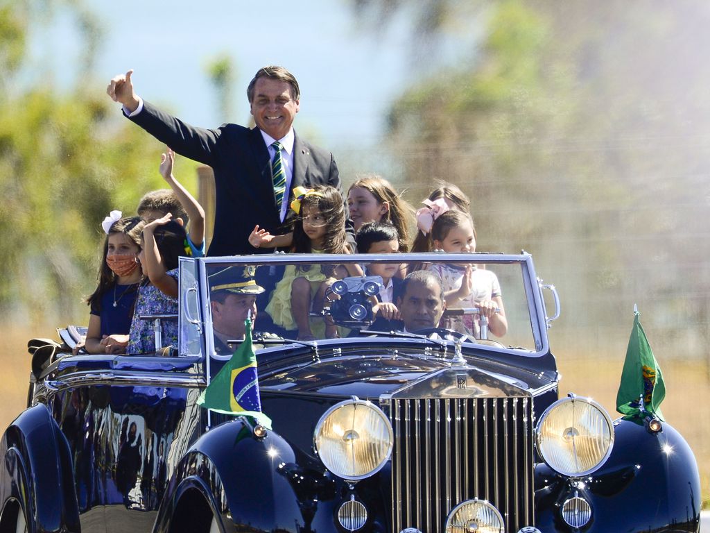Bolsonaro participa de cerimônia do Dia da Independência no Alvorada