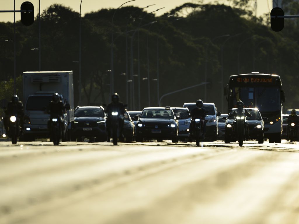 Inflação: IPCA-15 mantém aceleração, puxada por transportes, e chega a 1,75%