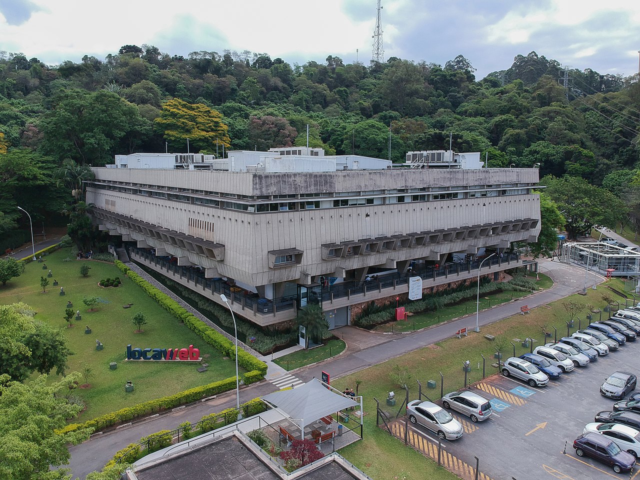 Locaweb (LWSA3) reverte lucro em prejuízo de R$ 2,3 mi no 1TRI20