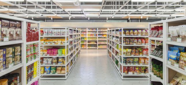 Índice de confiança do consumidor cai 3,1 pontos em março