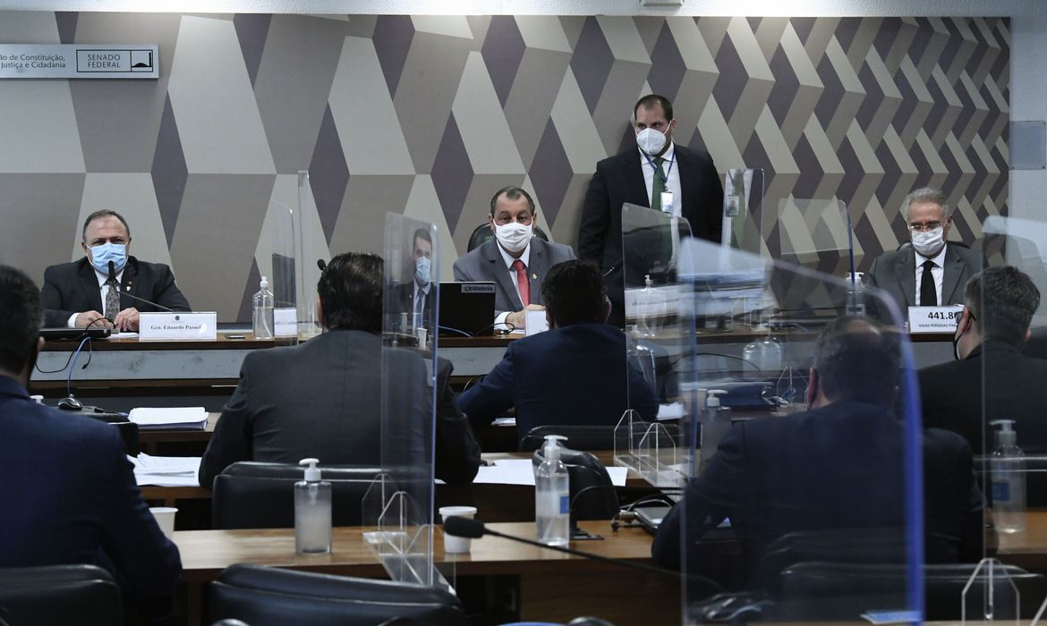 Pazuello diz que ministério não é responsável por falta de oxigênio no AM