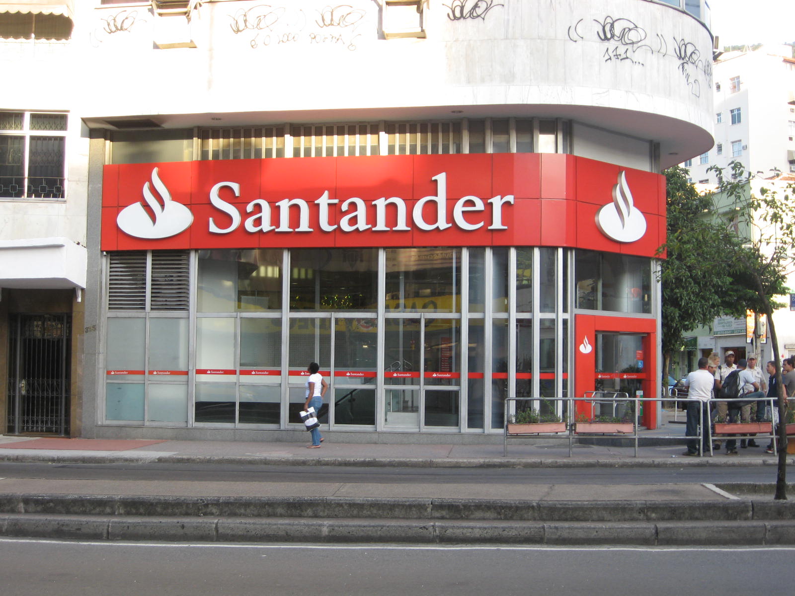 FII: RBVA11 atualiza sobre liminar do Santander; TRNT11 comunica inadimplência de locatárias