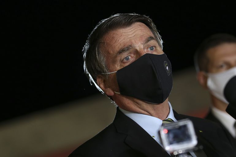 Bolsonaro sanciona medida que concede R$ 16 bi a estados e municípios