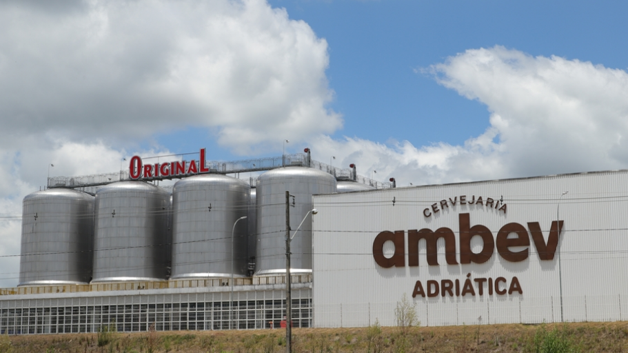 BTG (BPAC11) mantém neutralidade para ações da Ambev (ABEV3)