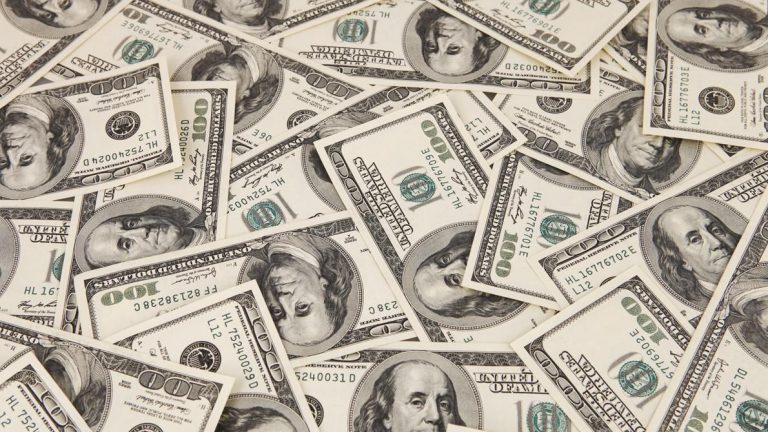 Dólar fecha em baixa de 0,08%, a R$ 5,14 nesta quinta