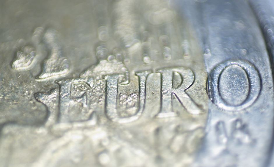 Zona do euro: inflação recua; superávit fica em 17,3 bi