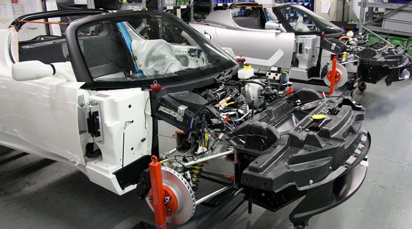 Produção industrial cai 0,7% em fevereiro, revela pesquisa do IBGE