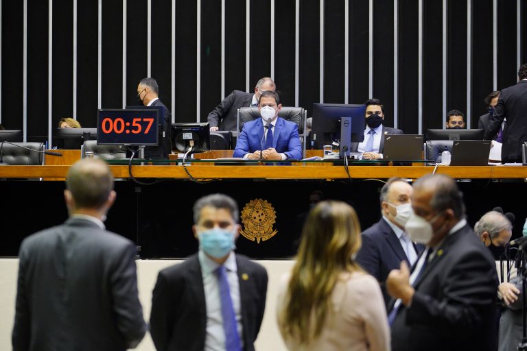 Congresso aprova lei que altera LDO em favor de programas emergenciais