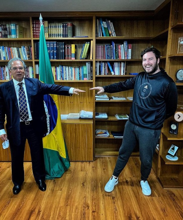 Paulo Guedes: governo estuda entregar parte de dividendos da Petrobras (PETR4) ao povo