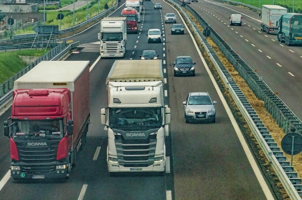 Simpar (SIMH3) anuncia lucro líquido ajustado de R$ 304,3 mi no 4TRI22, queda de 19%