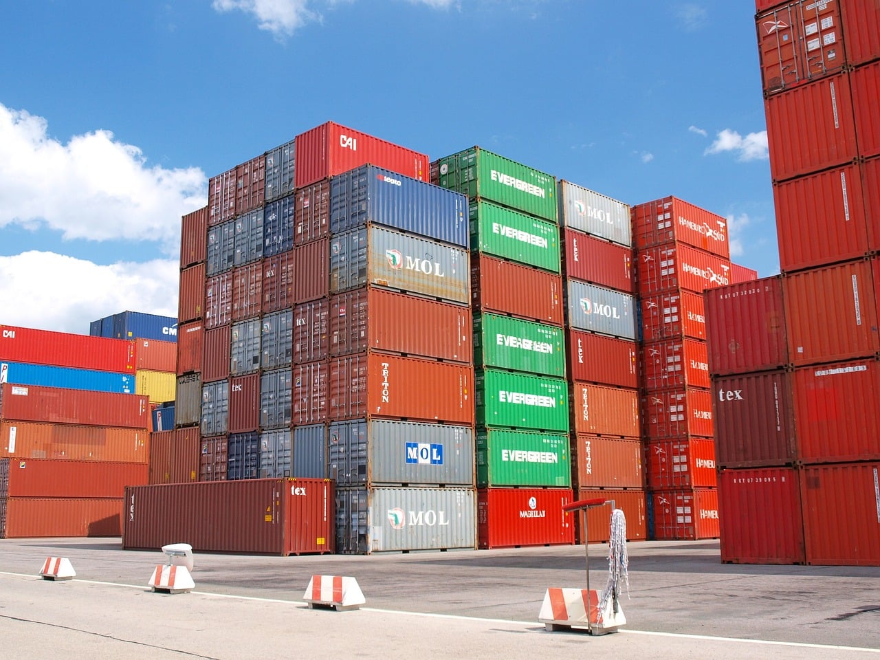 Balança comercial tem superávit de US$ 10,592 bi em junho