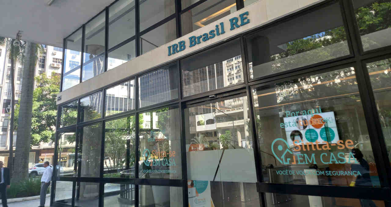 IRB (IRBR3) afasta CFO e presidente acumulará funções