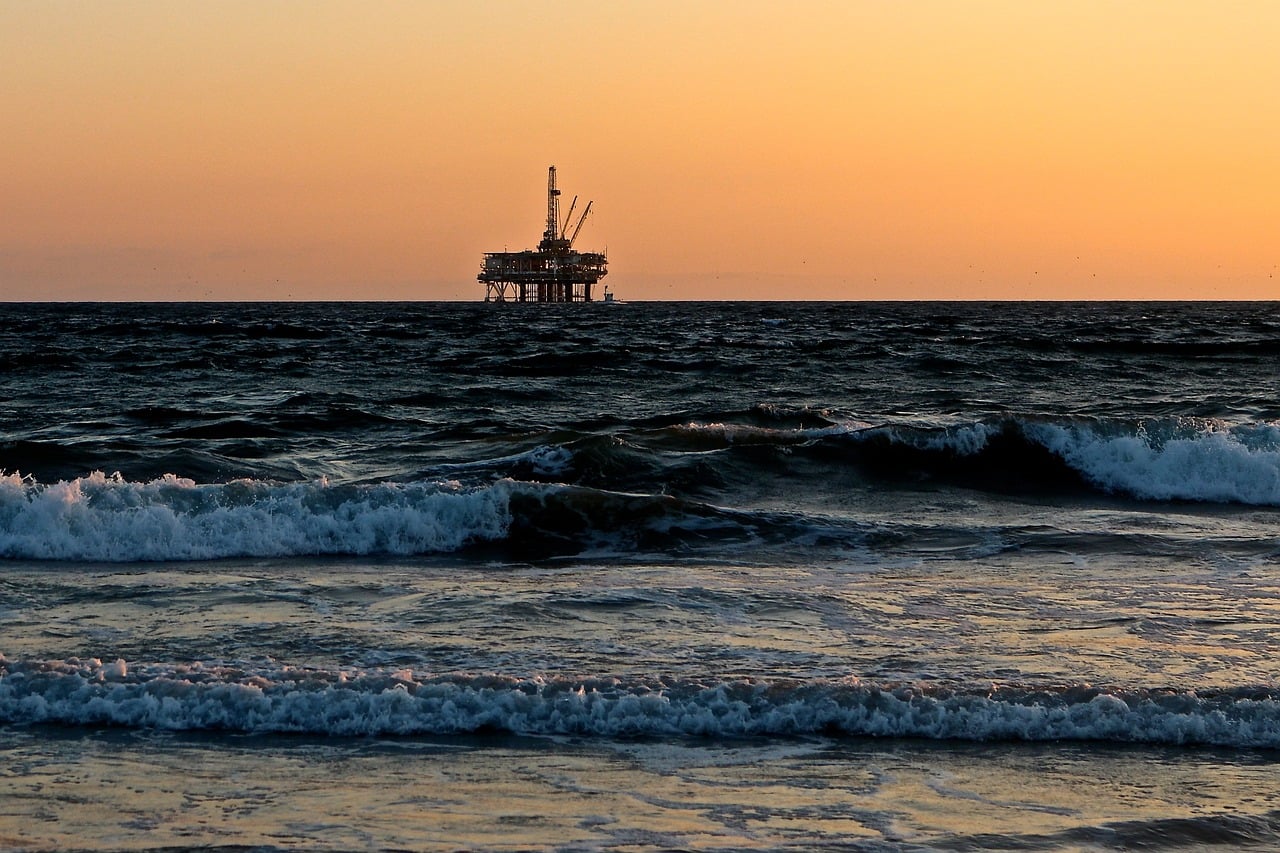 Quais as perspectivas para o petróleo em 2023? Confira o que esperar