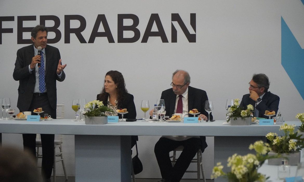 Na Febraban, Haddad fala de reforma tributária e arcabouço fiscal