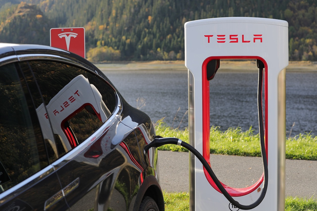 Supercharger, carregador da Tesla, vai roubar dados dos concorrentes?