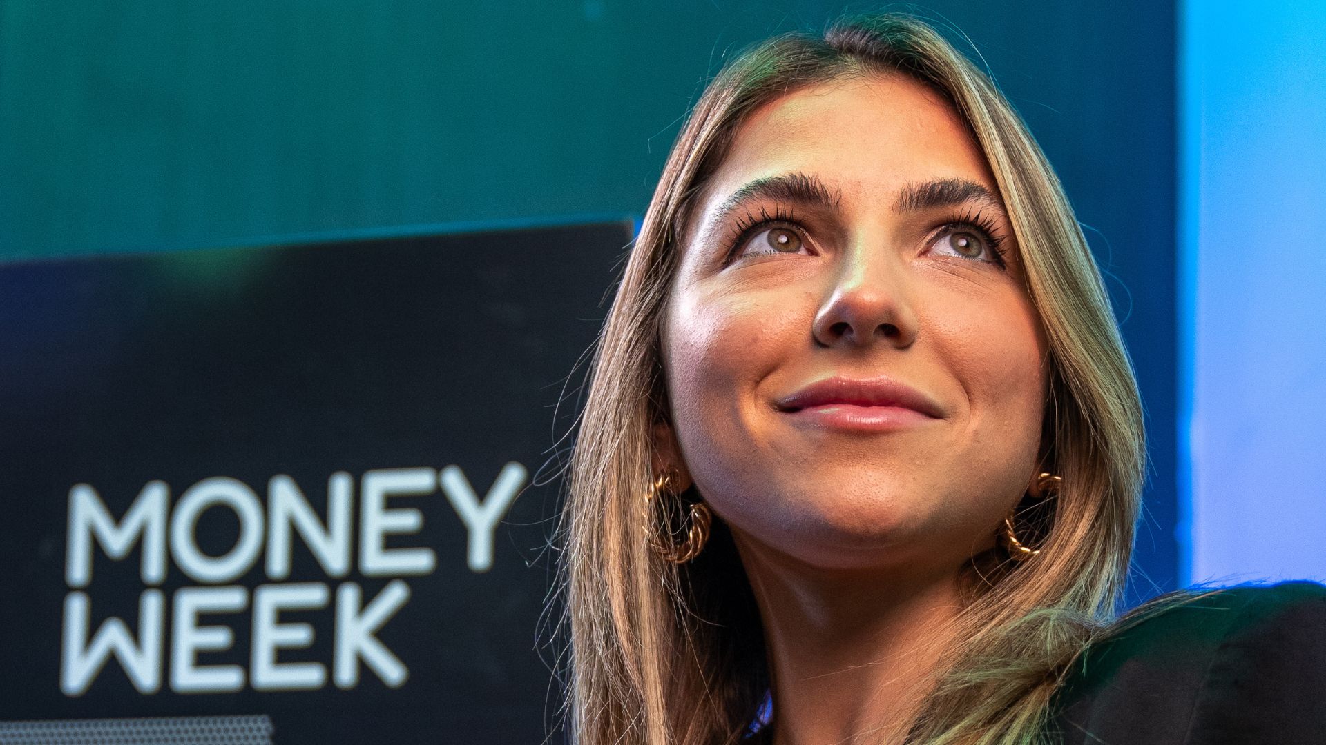 Wafá Kadri defende uso das redes sociais para pressão política