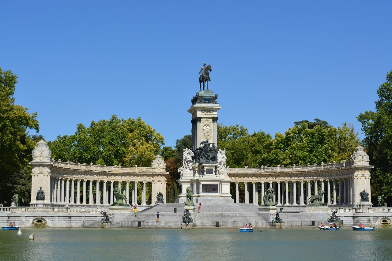 Lisboa versus Madri: qual atrai mais dinheiro emergente?