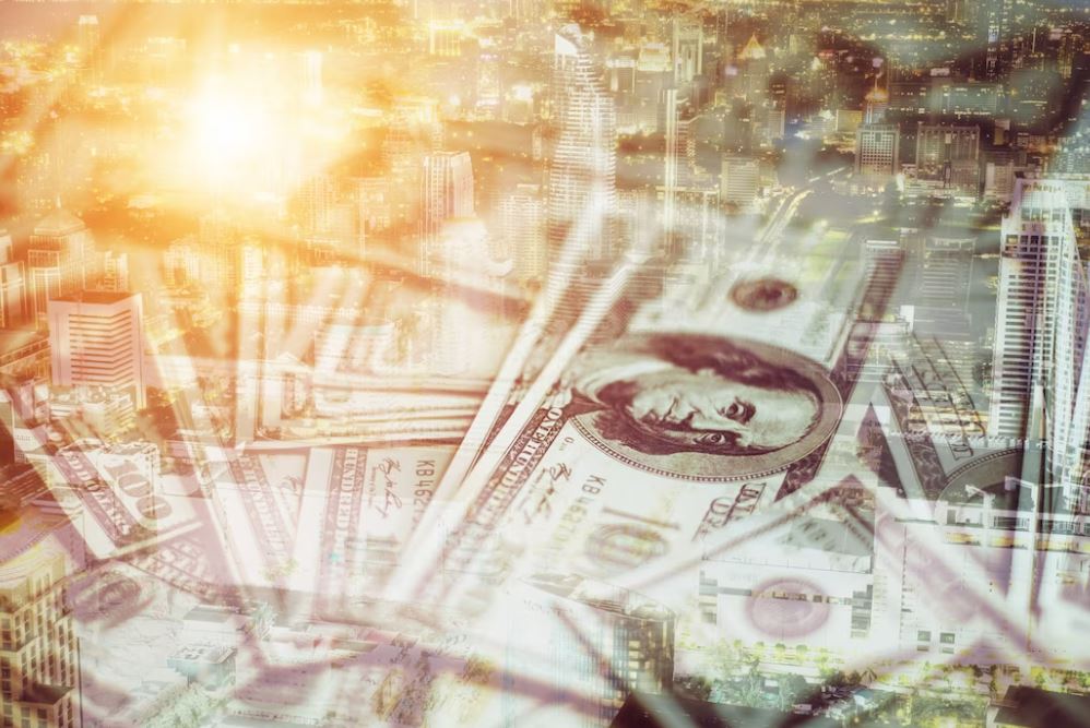 Dividendos em dólar batem recorde no mundo; saiba como investir no exterior