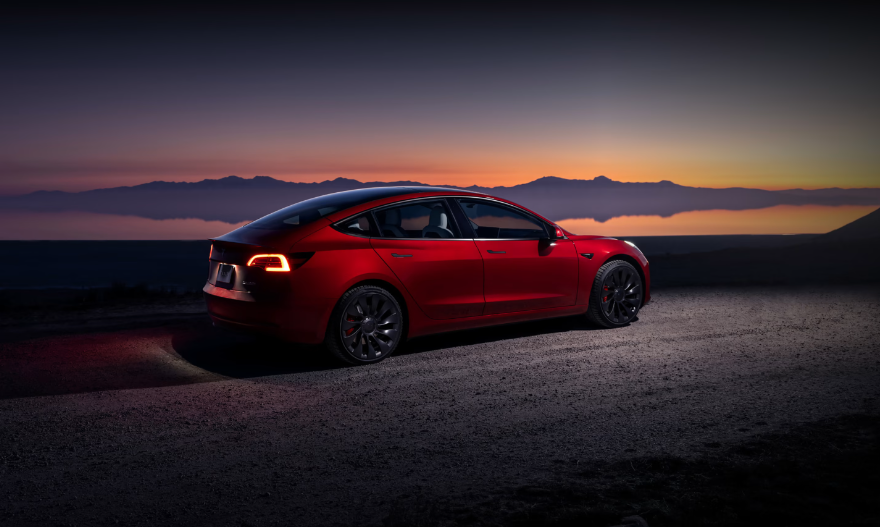 Tesla (TSLA34) tem entregas abaixo do esperado no 3TRI23