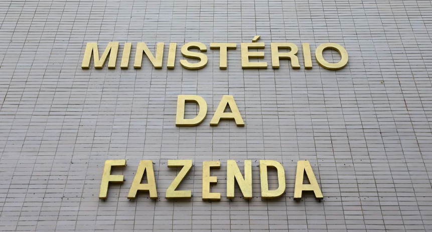 Fazenda pode revisar projeção para PIB a 3%