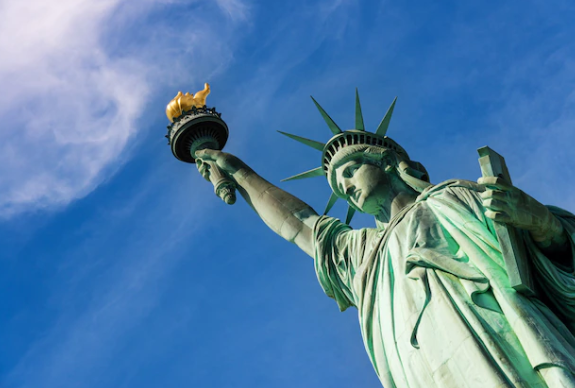 PIB dos EUA: leitura final aponta alta de 2,1% no 2TRI23