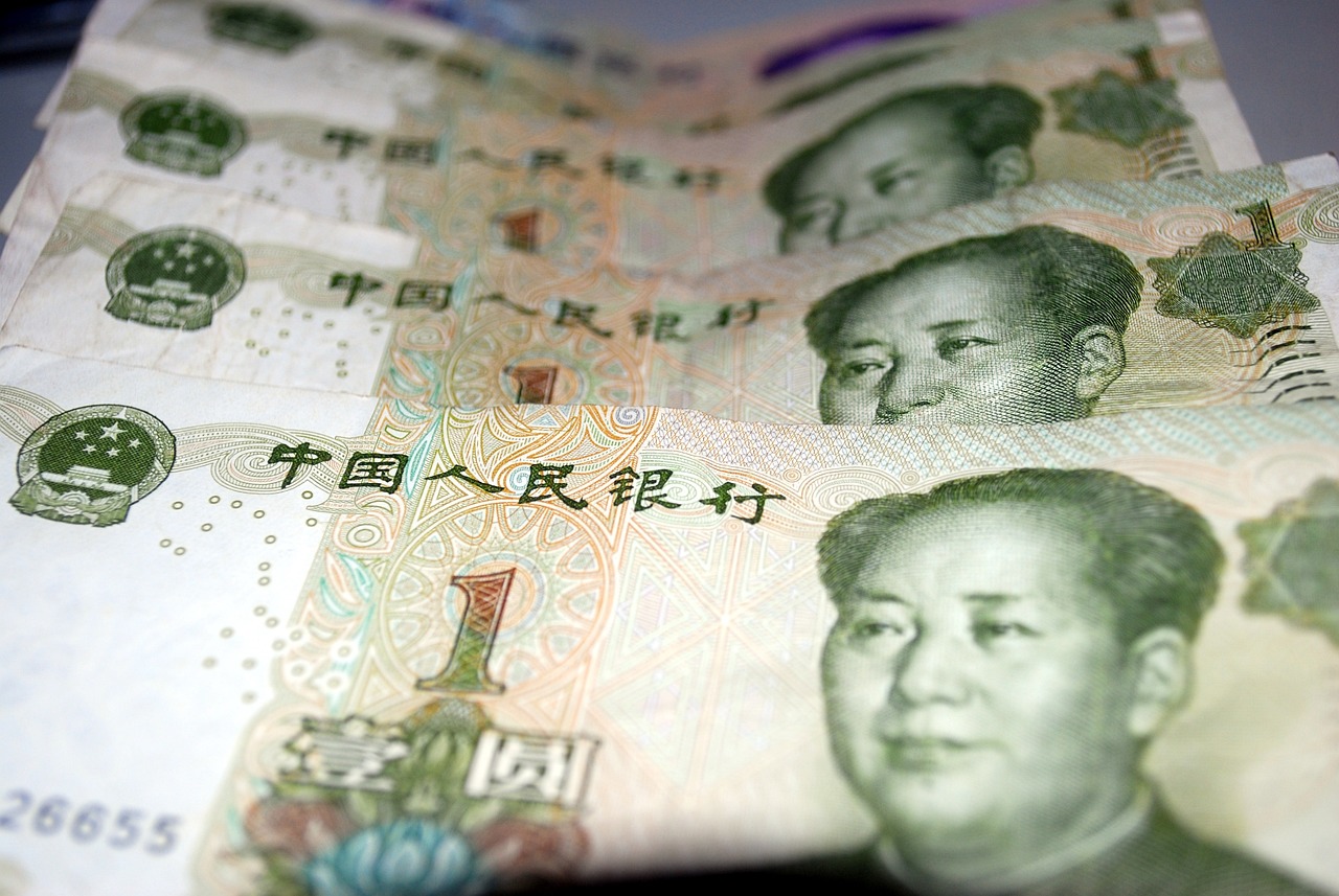 Yuan hoje se valoriza; balança comercial da China recua