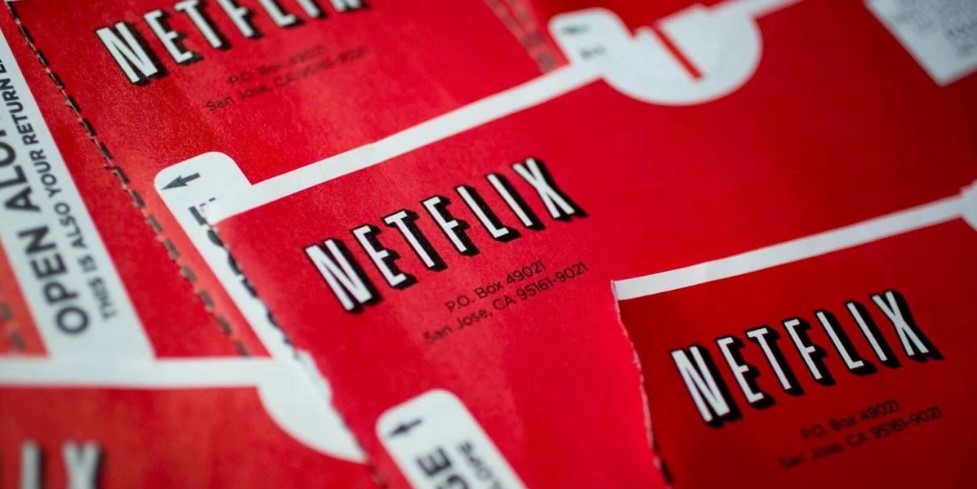 Fim dos envelopes vermelhos: Netflix encerra aluguel de DVDs nos EUA