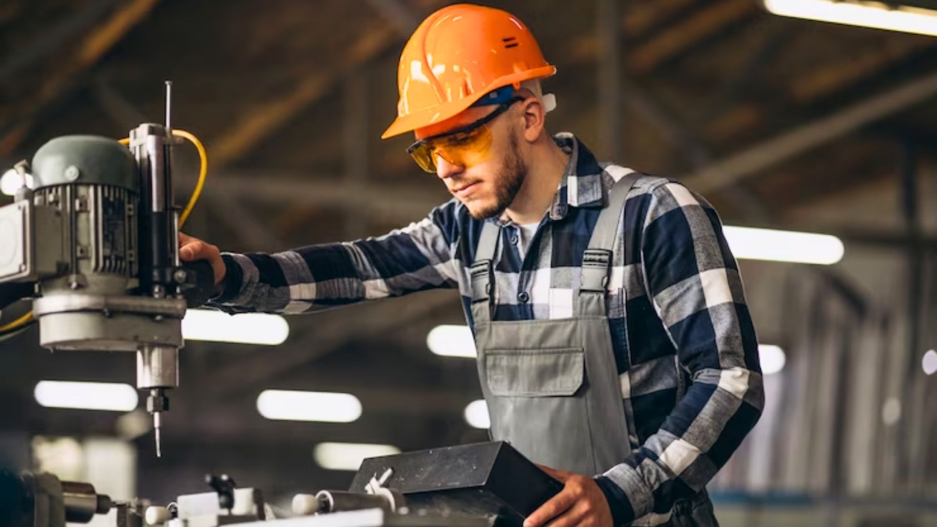 PMI Industrial do Brasil recua pelo segundo mês consecutivo