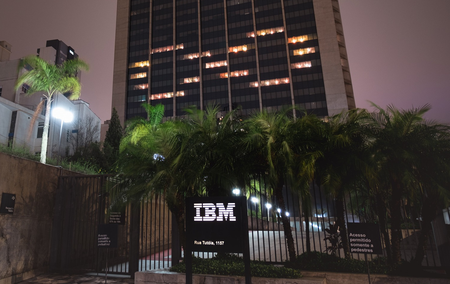 IBM (IBM; IBMB34) registra lucro líquido de US$ 3,29 bilhões