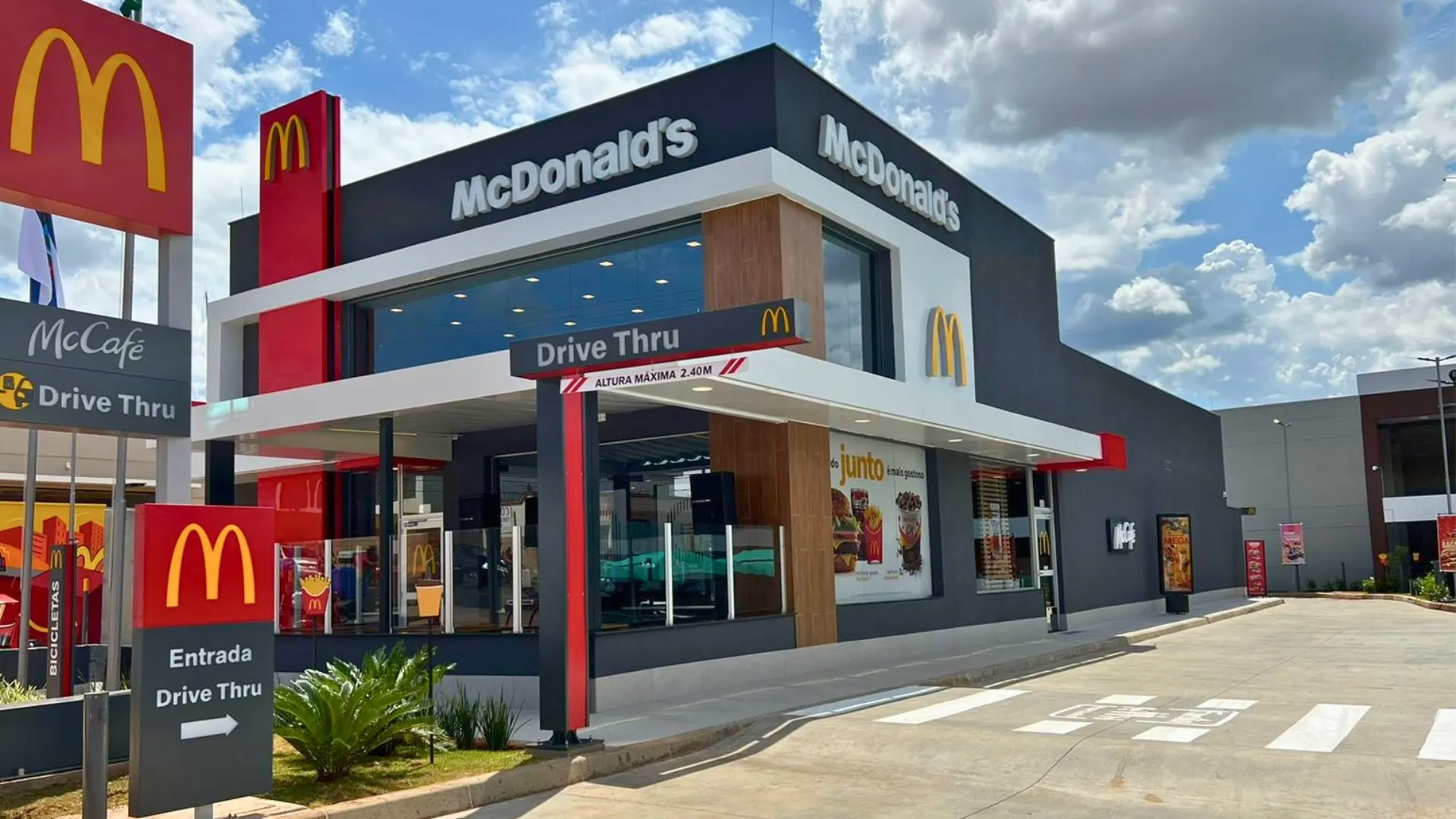McDonald’s: falha na rede paralisa lojas em todo o mundo
