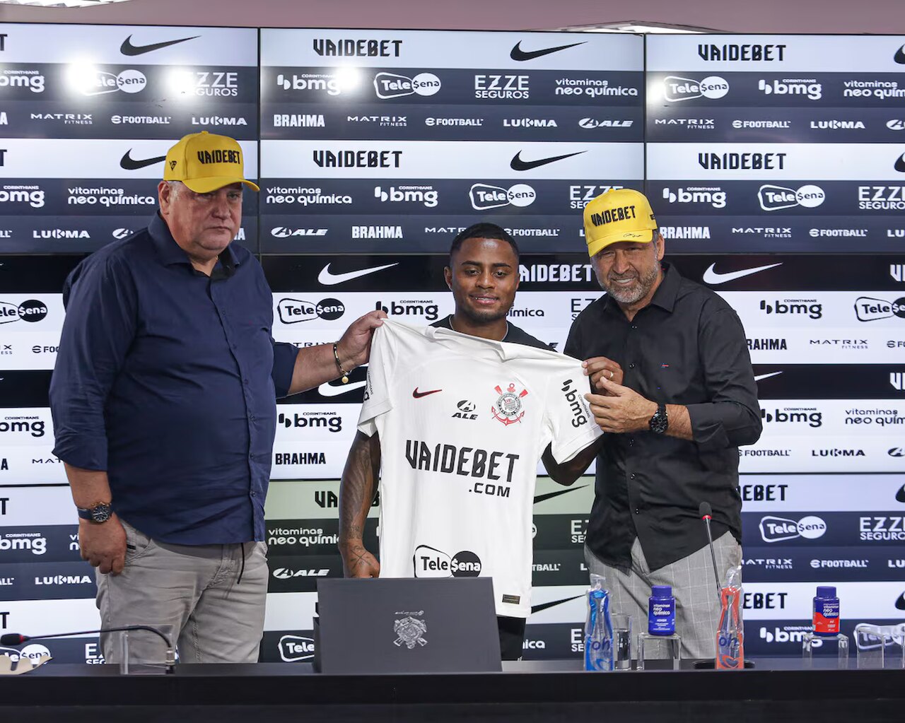 18 de 20 clubes da primeira divisão do futebol têm patrocínio de casas de apostas