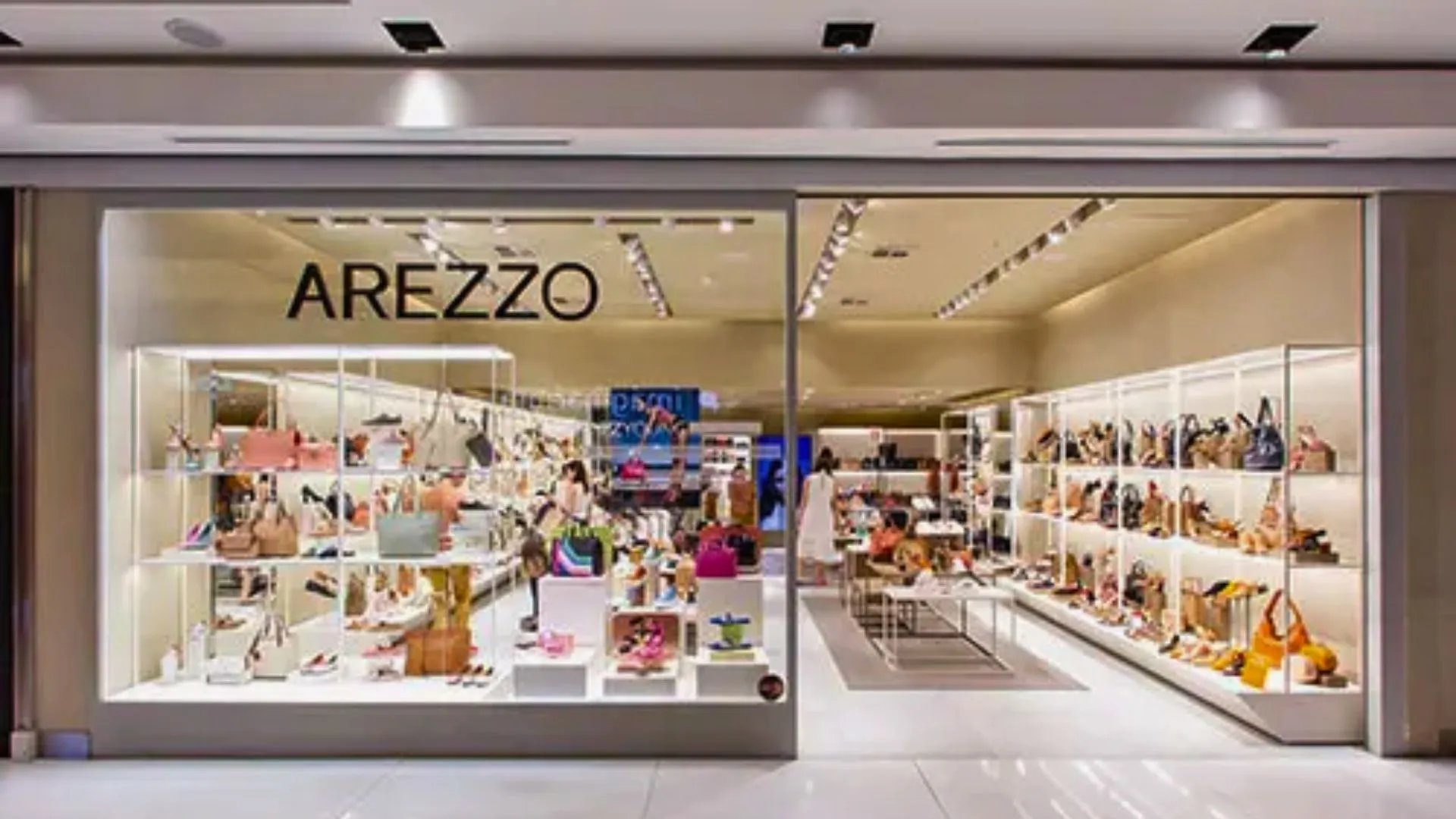 Arezzo anuncia detalhes da incorporação com o Grupo Soma; confira