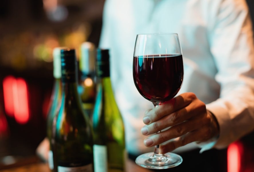 Mercado de vinho está em crise por queda de produção e mudança de hábitos