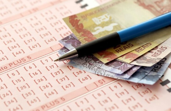 Mega-Sena paga R$ 112 milhões neste sábado: saiba como investir a bolada