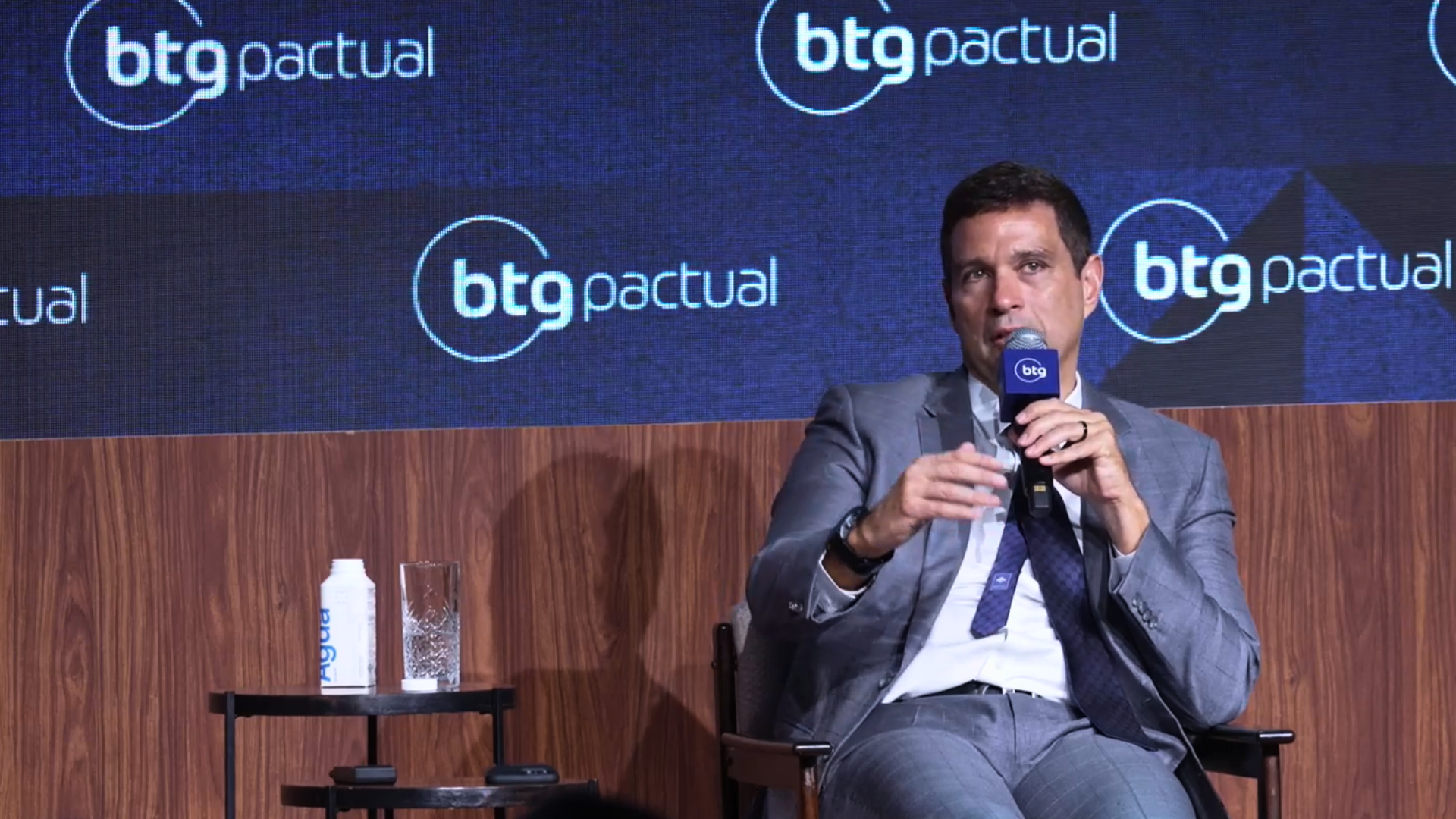 “Decisão do Copom é baseada em dados, não em pressões externas”, destaca Campos Neto