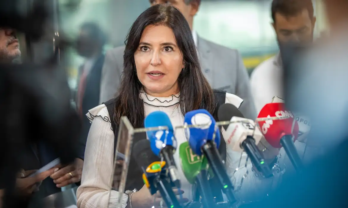 Simone Tebet: governo prepara pacote de corte de gastos