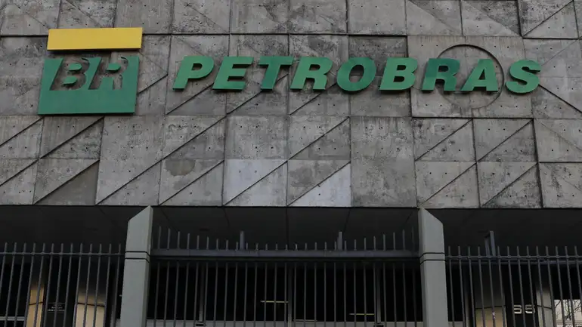 Petrobras (PETR4) planeja investir até US$ 110 bilhões nos próximos 5 anos 