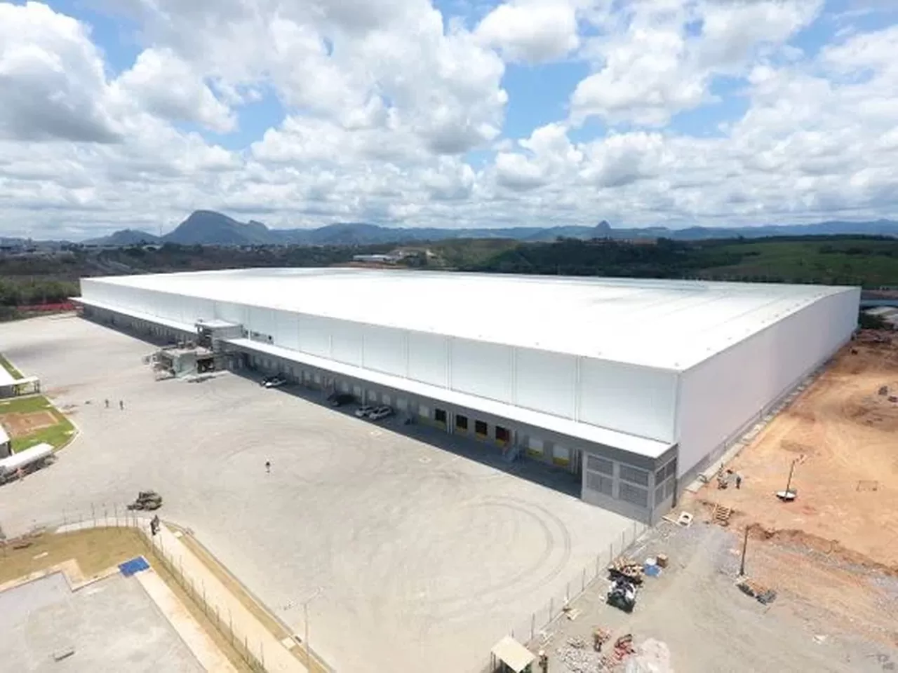 HGLG11 firma compromisso para adquirir dois galpões logísticos e um terreno; saiba mais