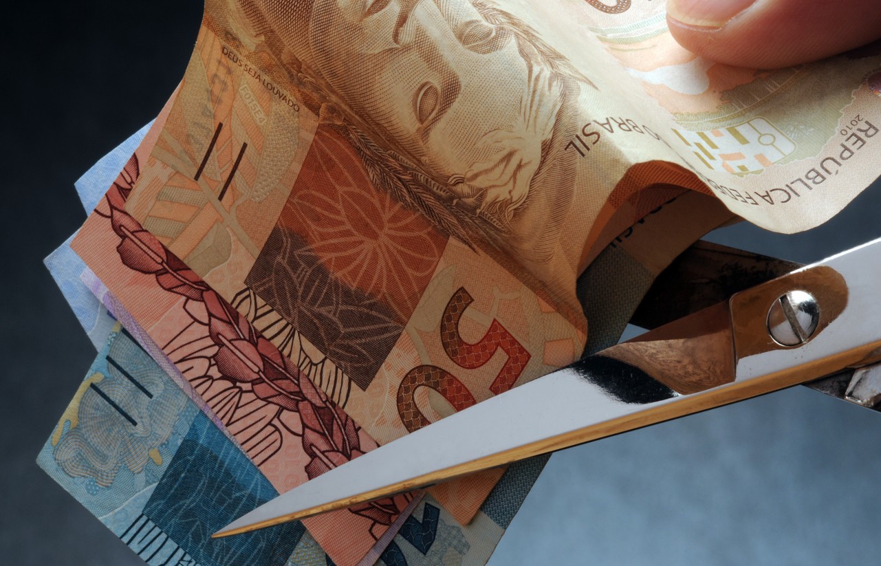 Pacote de corte de gastos vai mexer no salário mínimo? Entenda