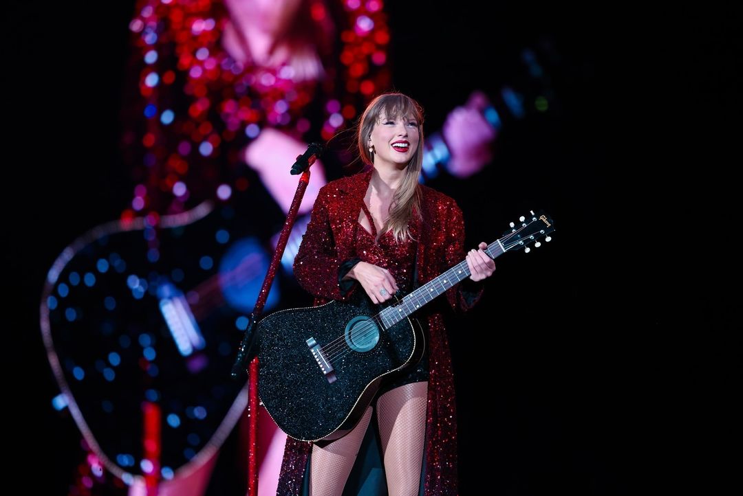 Taylor Swift é nomeada a 2ª maior estrela pop do século