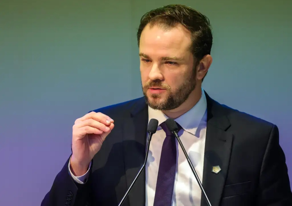 Governo prepara isenção do IR para ser enviada antes do fim do ano